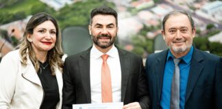 Juiz de Anastácio recebe moção por mobilização de combate ao feminicídio