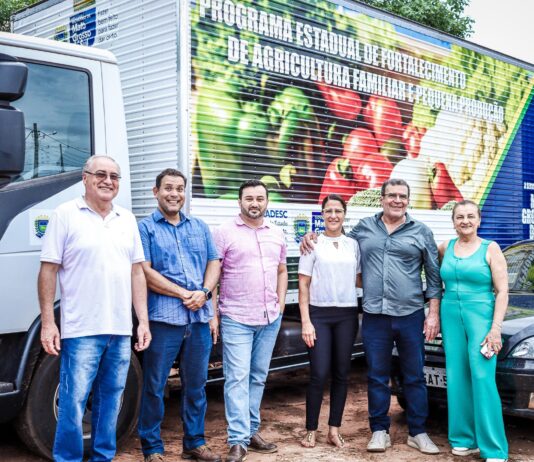 600 Famílias do Residencial Cristo Rei Recebem Cestas de Alimentos Frescos do PAA