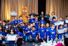 Vereadora representa o Legislativo na solenidade de formatura do PROERD