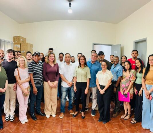 Vereadores reforçam apoio à Saúde em cerimônia de posse de novos agentes