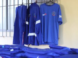 Câmara acompanha entrega de uniformes aos motoristas da Saúde