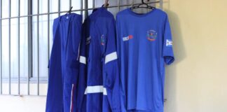 Câmara acompanha entrega de uniformes aos motoristas da Saúde